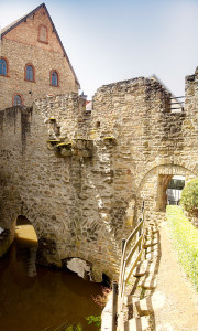 Meisenheim am Glan / Ansicht Stadtmauer mit Durchgang